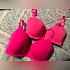 Victoria’s Secret Wireless Bra Bundle